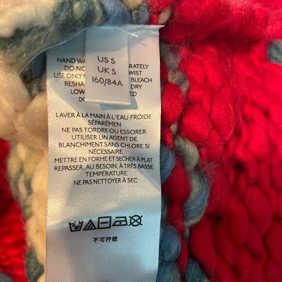 NWT BDG Kinley Chunky knit cropped cardigan size XS
Retail $148
C1 - Picture 10 of 14